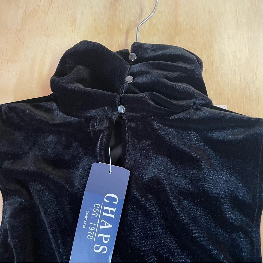New Clothing Bundle - Picture 8 of 11
